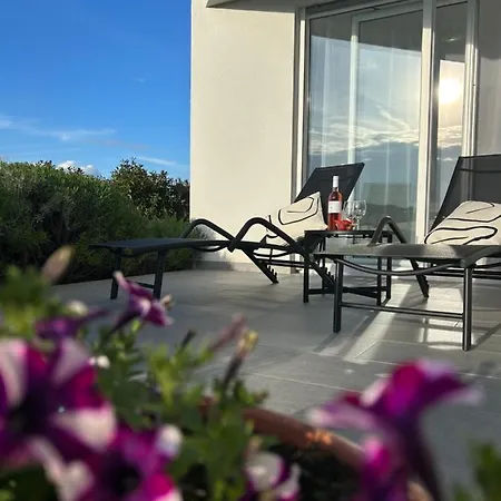 Apartment Fiorella *